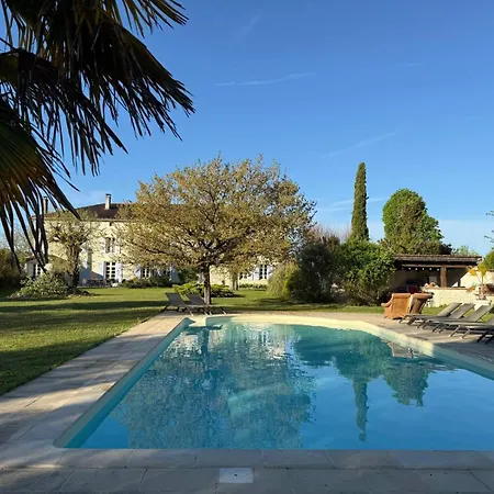 Belle Demeure Charentaise - Piscine Chauffee