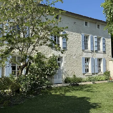 Belle Demeure Charentaise - Piscine Chauffée Villa *