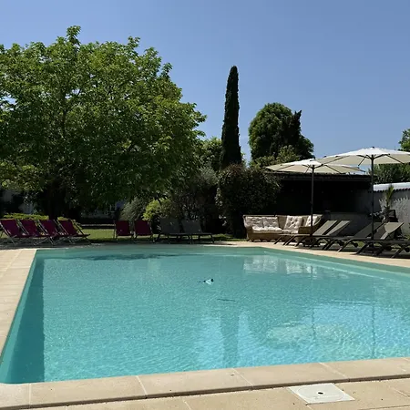 Belle Demeure Charentaise - Piscine Chauffee 别墅