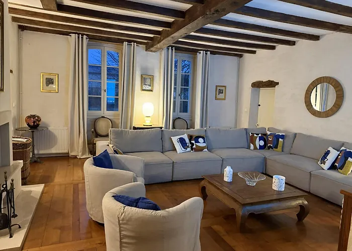 Belle Demeure Charentaise - Piscine Chauffee