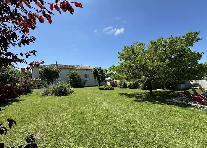 Belle Demeure Charentaise - Piscine Chauffee Villa