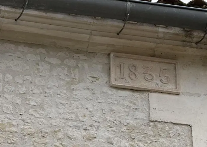 Belle Demeure Charentaise - Piscine Chauffee